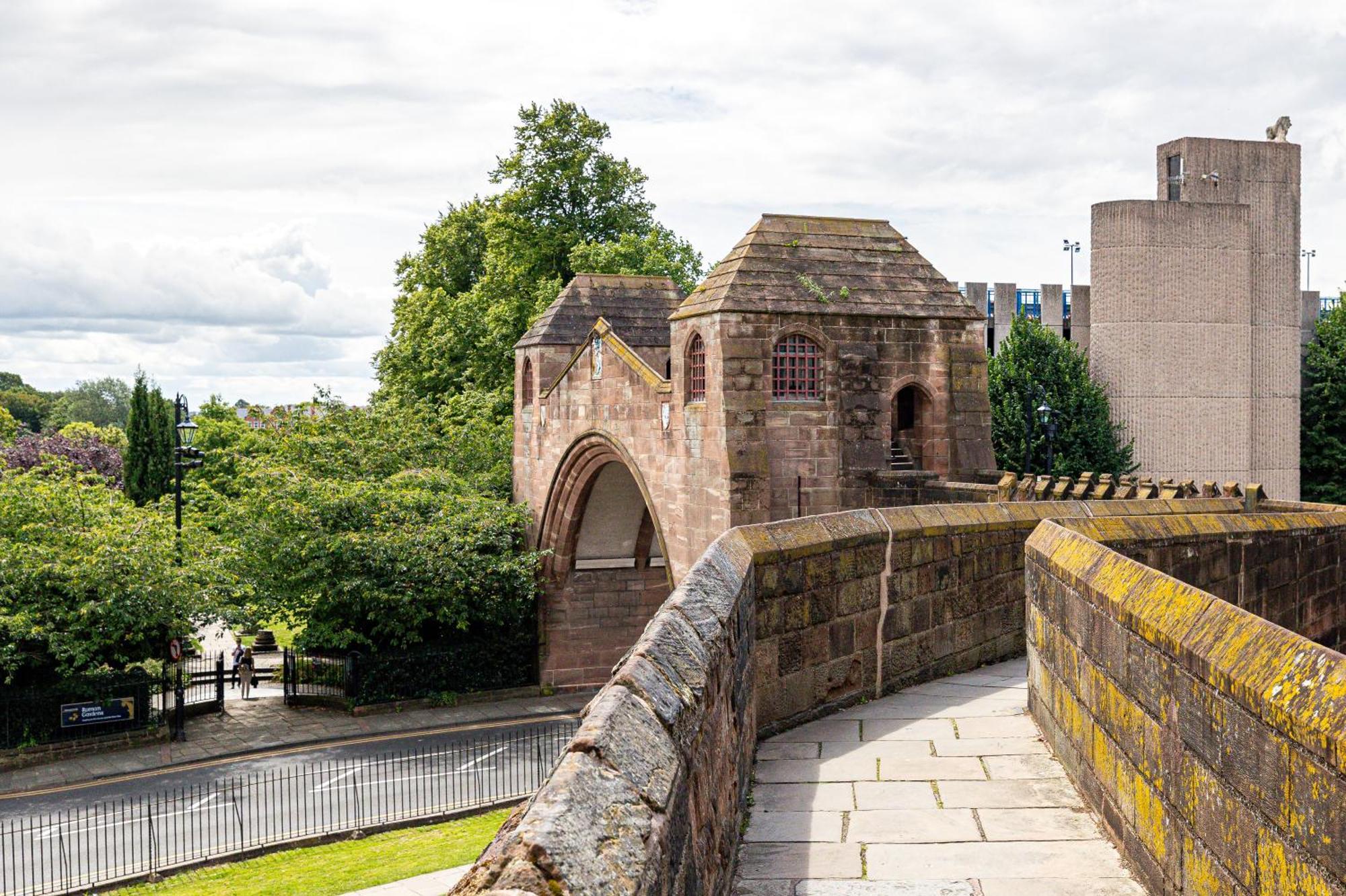Insta-Worthy Loft On Historic Chester Rows, Sleeps 4 & Free Parking Екстер'єр фото