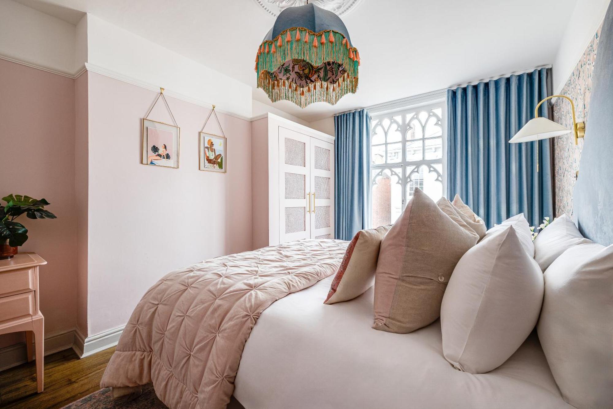 Insta-Worthy Loft On Historic Chester Rows, Sleeps 4 & Free Parking Екстер'єр фото